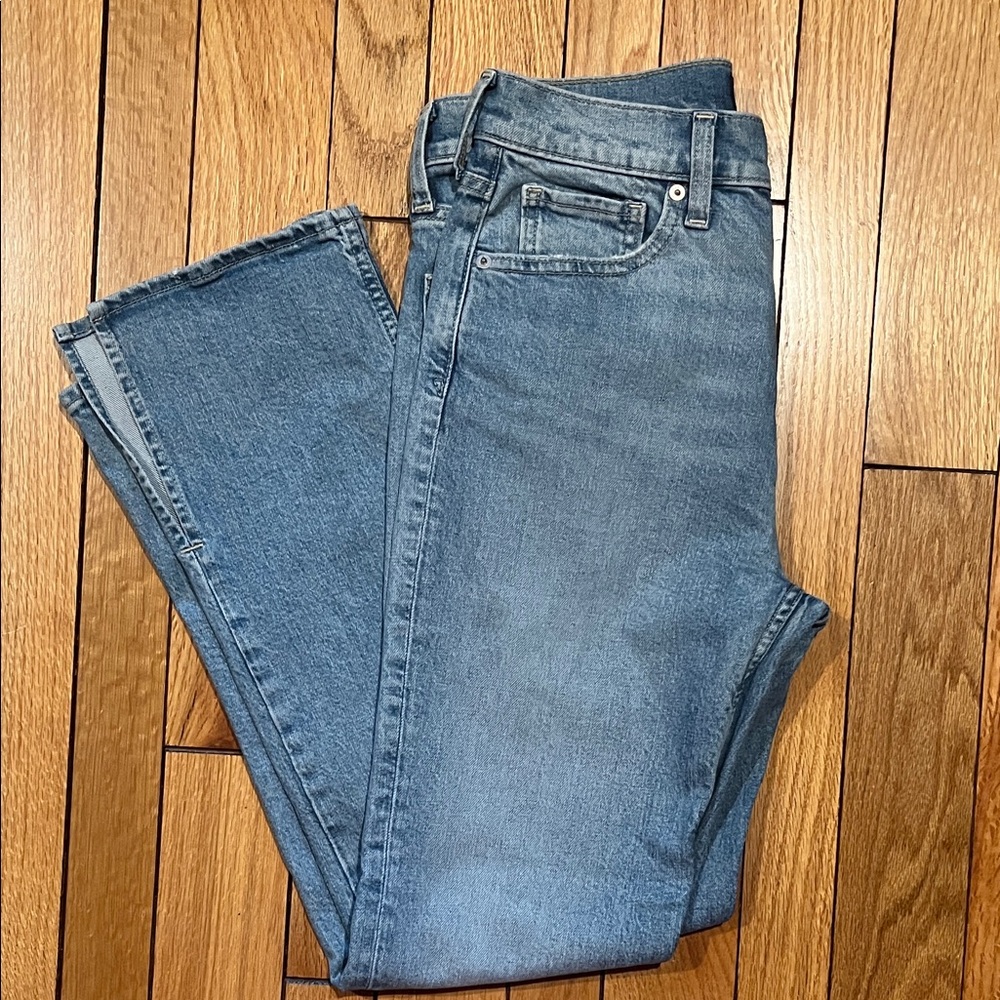 GAP Women's Straight Leg Blue Jeans